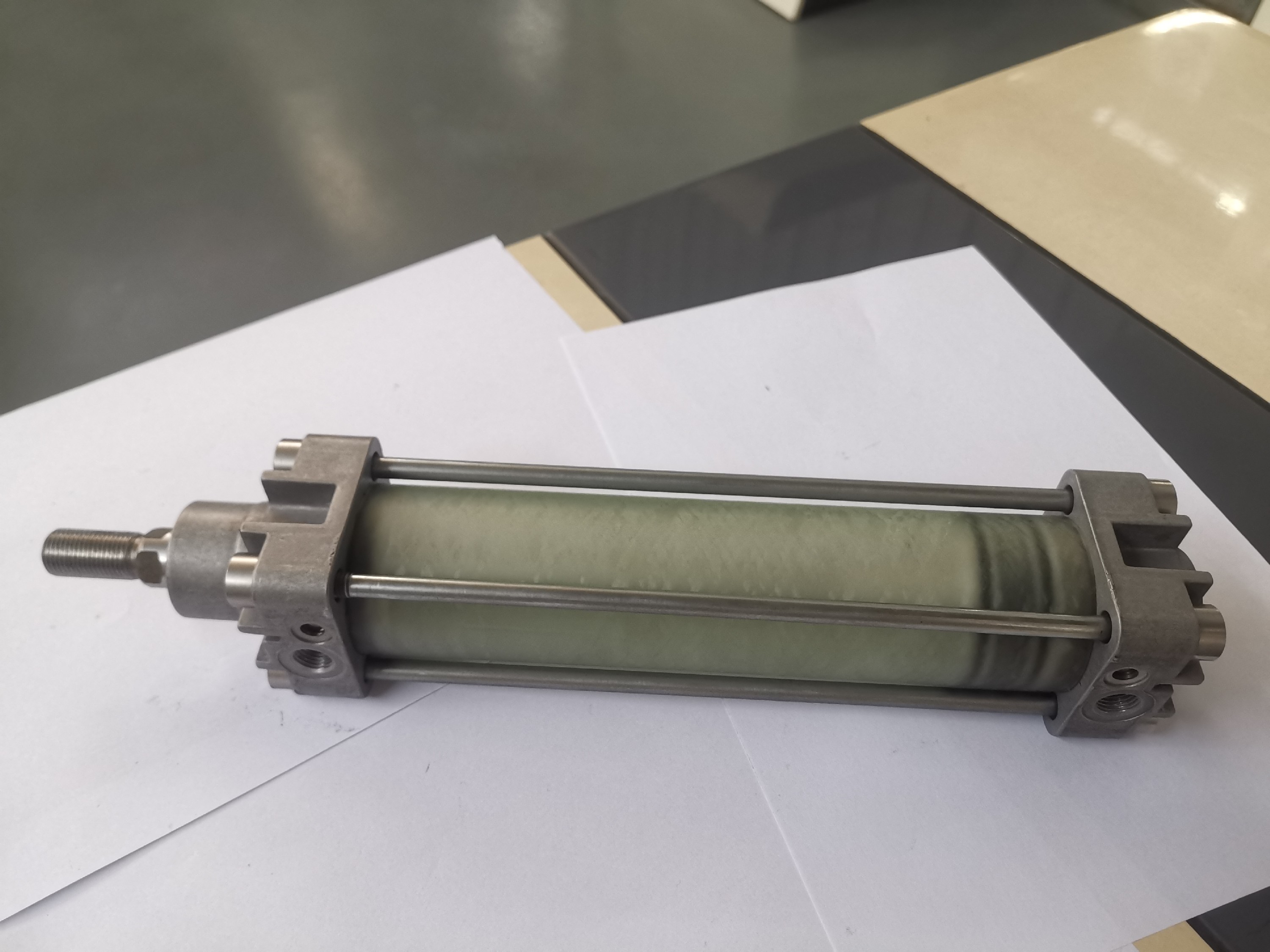 缸筒材質(zhì)為玻璃纖維樹脂